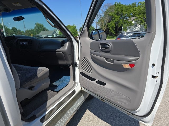 2000 Ford F-150 XL