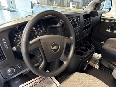 2024 Chevrolet Express Passenger 3500 1LT