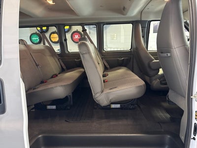 2024 Chevrolet Express Passenger 3500 1LT