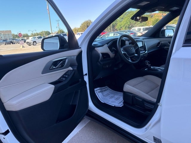 2022 Chevrolet Traverse LS
