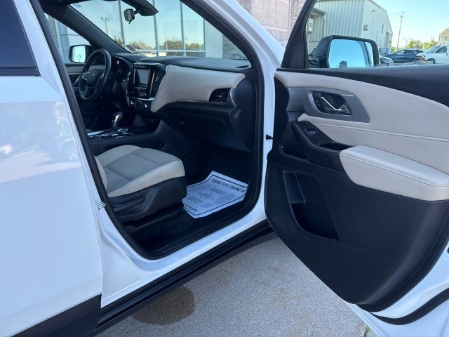 2022 Chevrolet Traverse LS