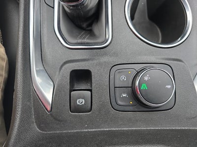 2022 Chevrolet Traverse LT Leather