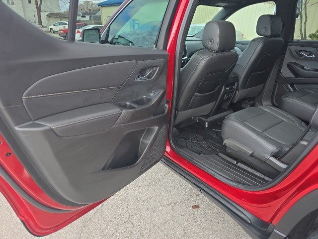 2022 Chevrolet Traverse LT Leather