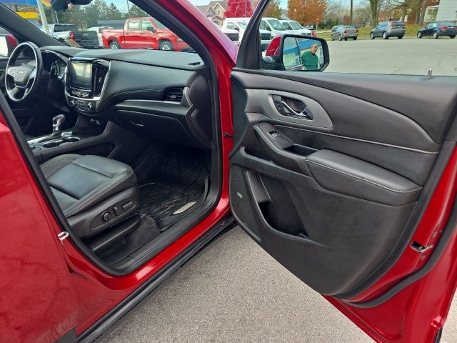 2022 Chevrolet Traverse LT Leather