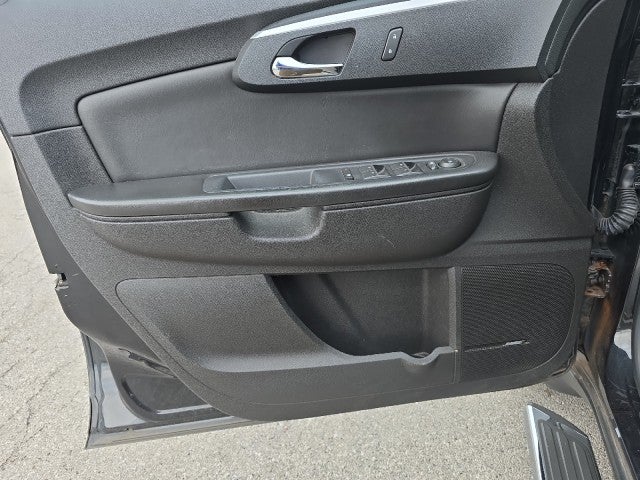 2011 Chevrolet Traverse LT w/2LT