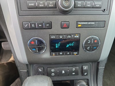 2011 Chevrolet Traverse LT w/2LT