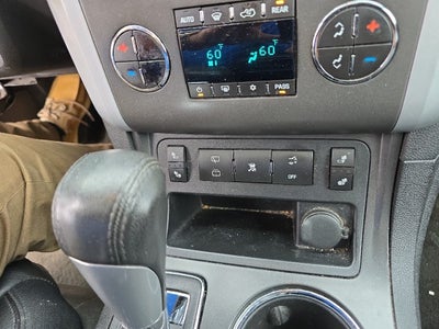 2011 Chevrolet Traverse LT w/2LT