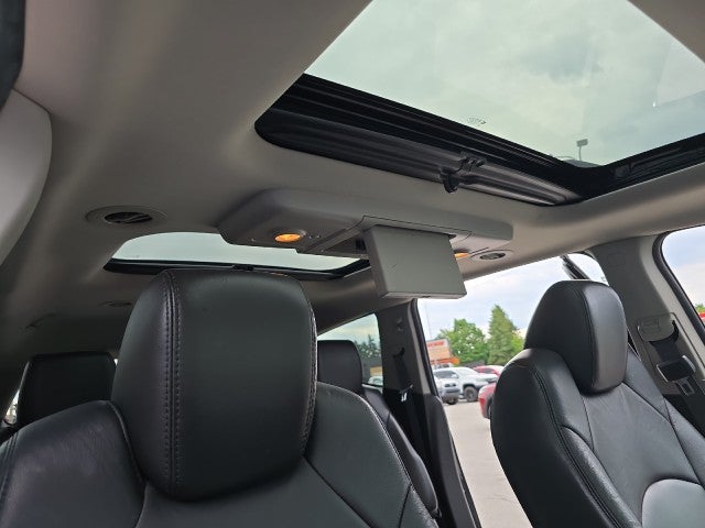 2011 Chevrolet Traverse LT w/2LT