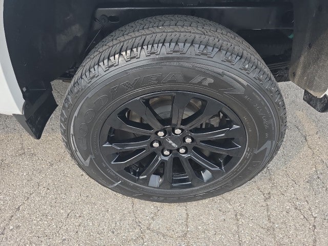 2022 GMC Canyon Elevation Standard