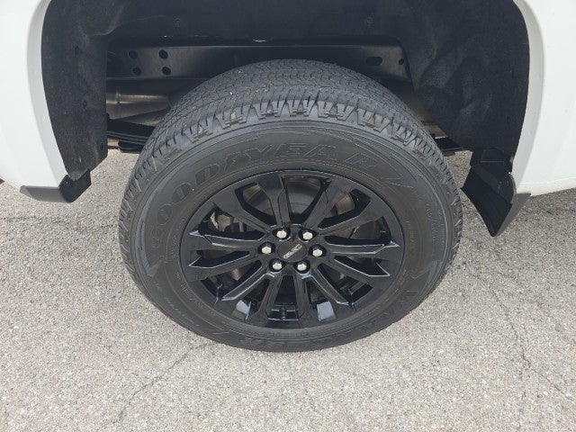 2022 GMC Canyon Elevation Standard