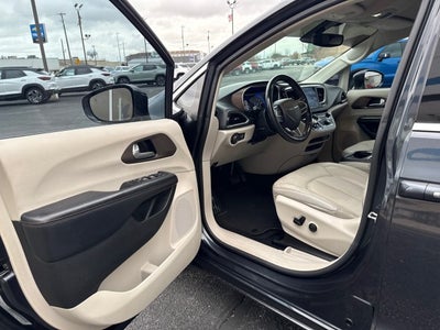 2019 Chrysler Pacifica Touring L Plus