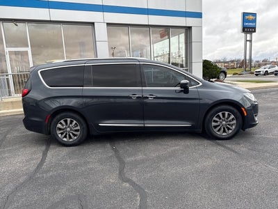 2019 Chrysler Pacifica Touring L Plus