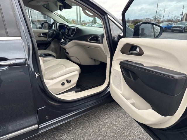 2019 Chrysler Pacifica Touring L Plus