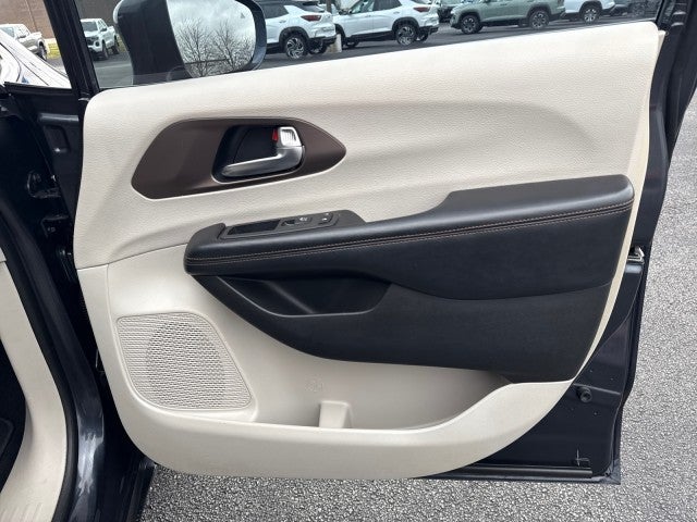 2019 Chrysler Pacifica Touring L Plus