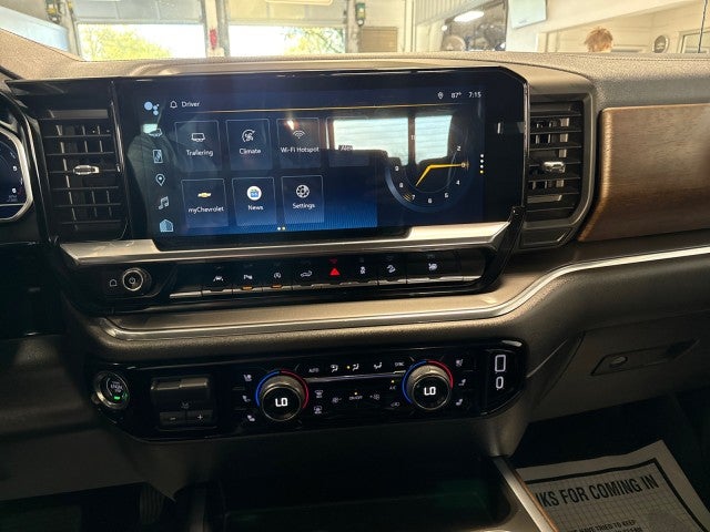 2023 Chevrolet Silverado 1500 High Country