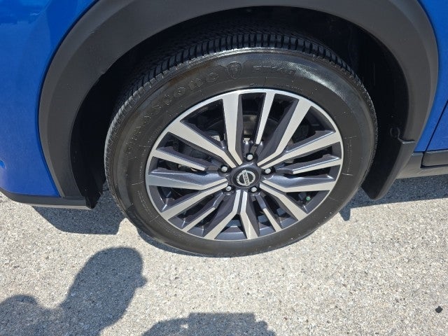 2021 Nissan Kicks SR