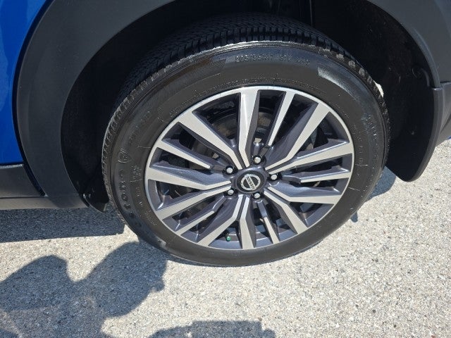 2021 Nissan Kicks SR