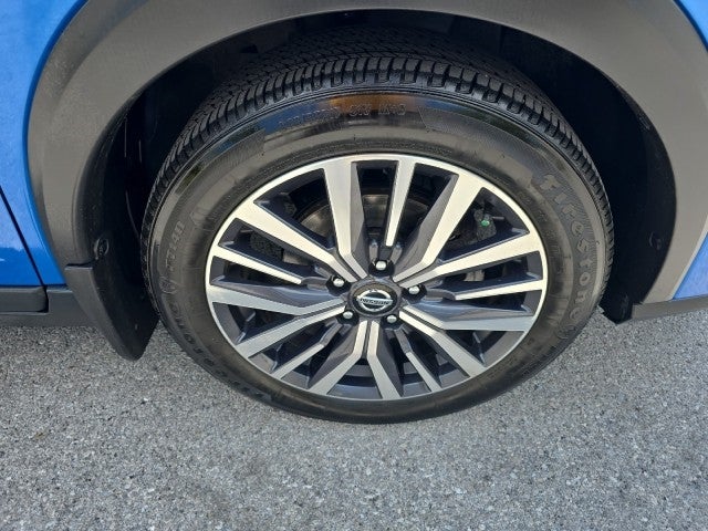 2021 Nissan Kicks SR