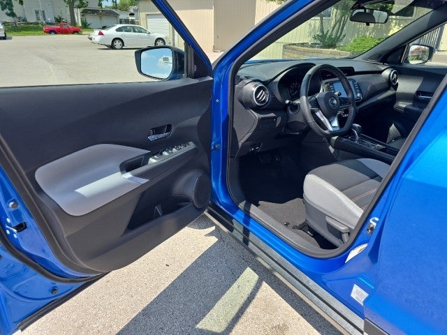 2021 Nissan Kicks SR