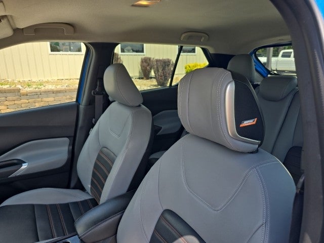 2021 Nissan Kicks SR