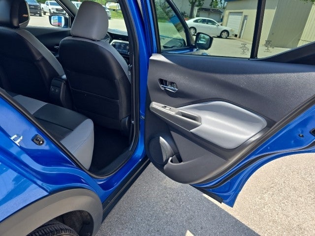 2021 Nissan Kicks SR