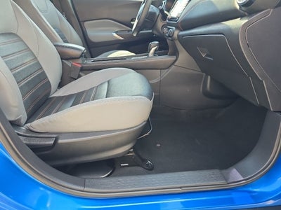 2021 Nissan Kicks SR