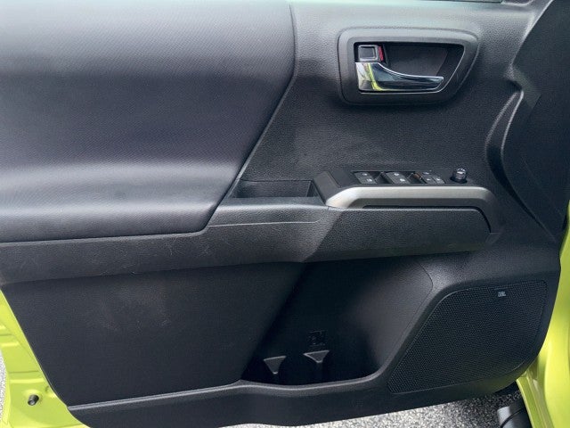 2022 Toyota Tacoma 4WD SR