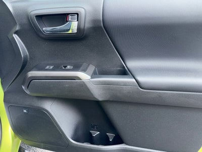 2022 Toyota Tacoma 4WD SR