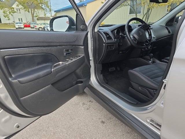 2024 Mitsubishi Outlander Sport S