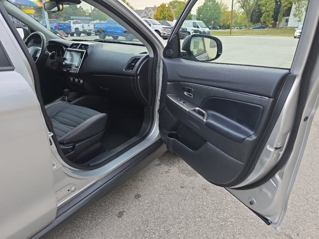 2024 Mitsubishi Outlander Sport S