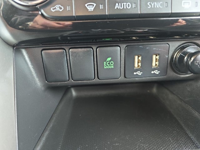 2025 Mitsubishi Eclipse Cross SE