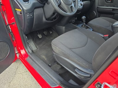 2013 Kia Soul Base
